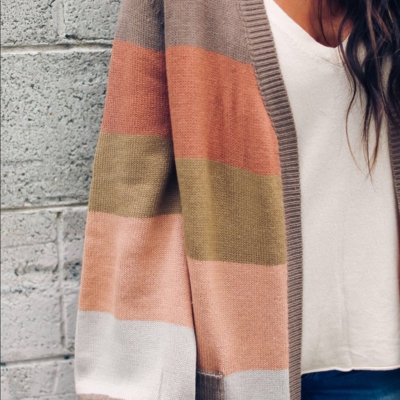 A Colorblock Duster - Picture 3 of 7